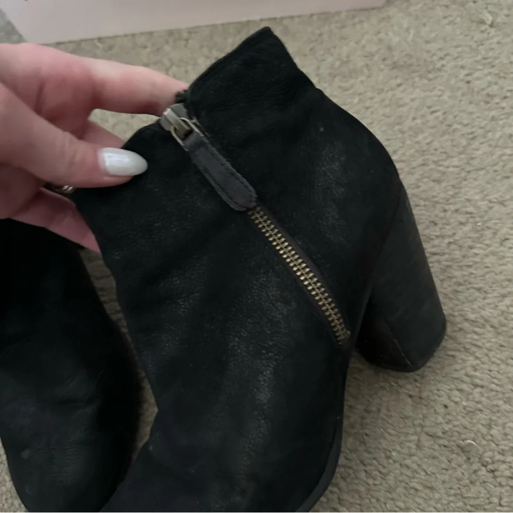 bp black booties